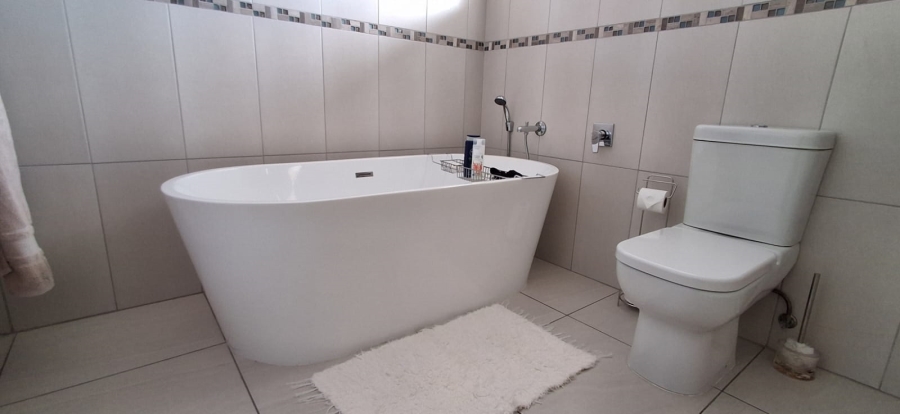 2 Bedroom Property for Sale in Hartenbos Landgoed Western Cape